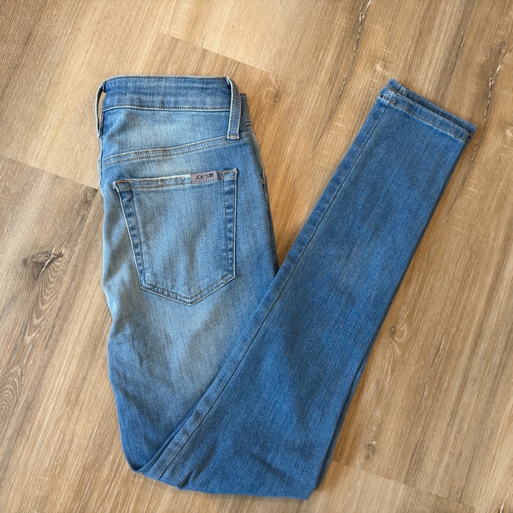 JOE'S JEANS
High Rise Curvy Skinny Ankle Jeans Size Small (2-4)